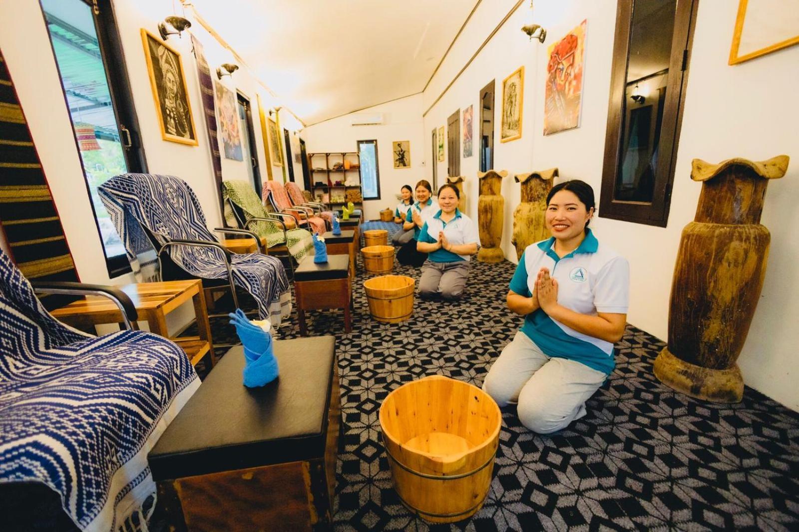 Chanthavong Hostel Luang Prabang Bagian luar foto