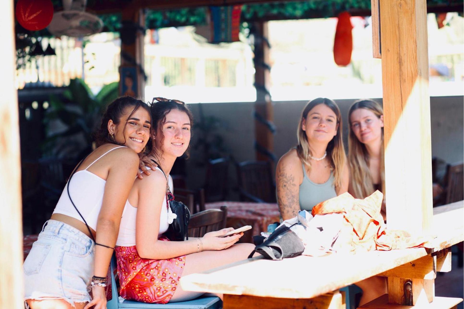Chanthavong Hostel Luang Prabang Bagian luar foto