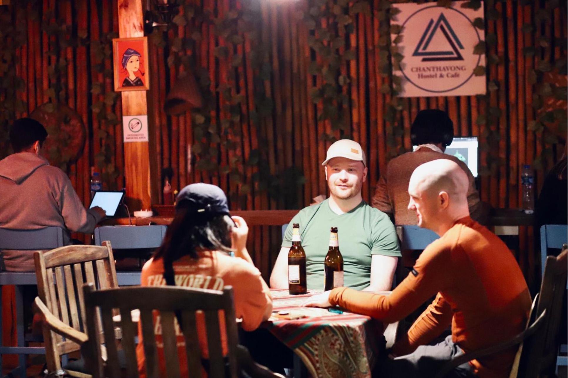 Chanthavong Hostel Luang Prabang Bagian luar foto